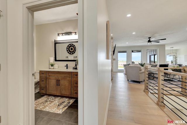 9438 S 87th Street, Lincoln, NE 68526