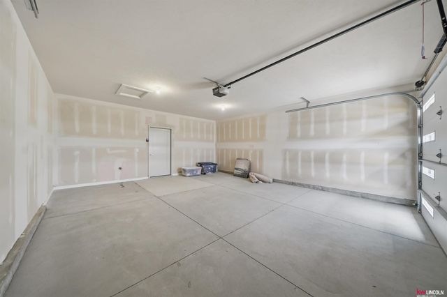 9438 S 87th Street, Lincoln, NE 68526