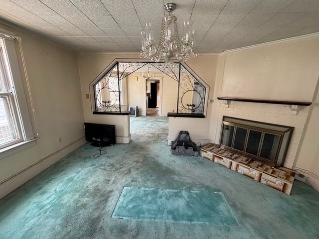 283 Wilbraham Rd, Springfield, MA 01109