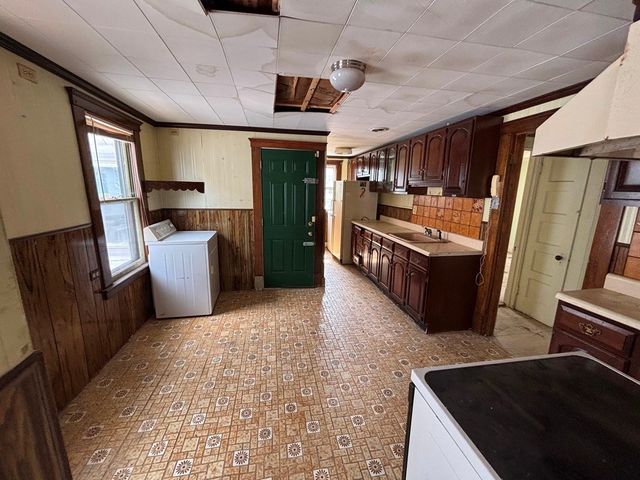 283 Wilbraham Rd, Springfield, MA 01109
