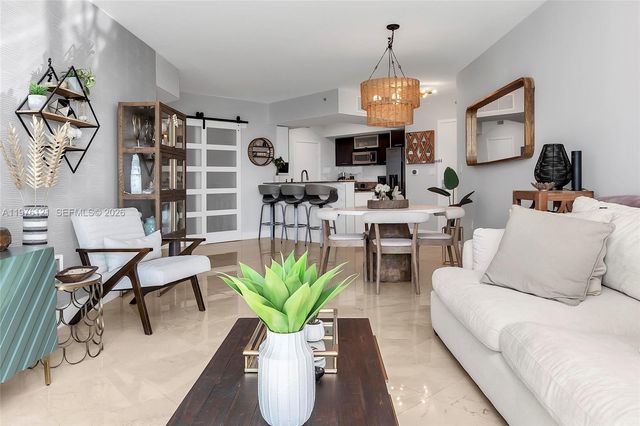 9066 SW 73rd Ct 910, Miami, FL 33156