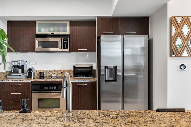 9066 SW 73rd Ct 910, Miami, FL 33156