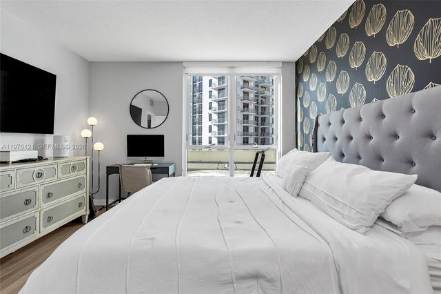 9066 SW 73rd Ct 910, Miami, FL 33156