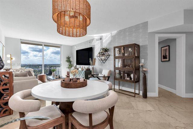 9066 SW 73rd Ct 910, Miami, FL 33156