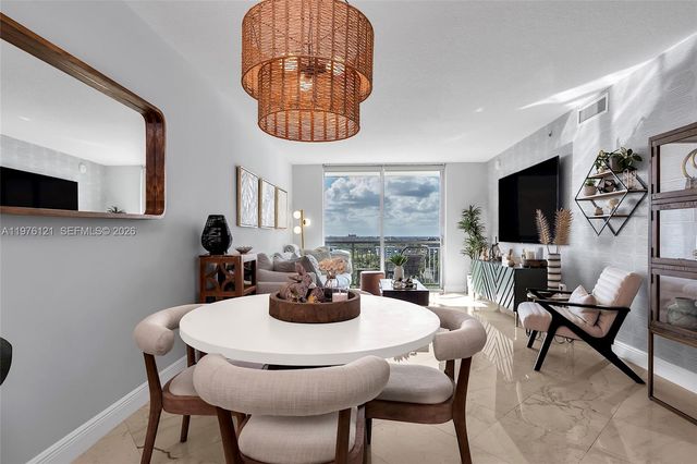 9066 SW 73rd Ct 910, Miami, FL 33156