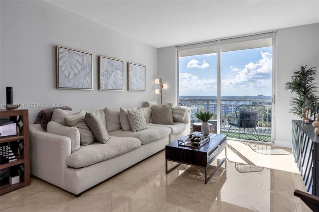 9066 SW 73rd Ct 910, Miami, FL 33156