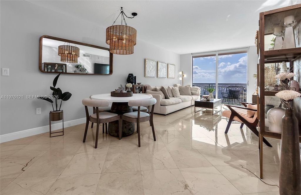 9066 SW 73rd Ct 910, Miami, FL 33156