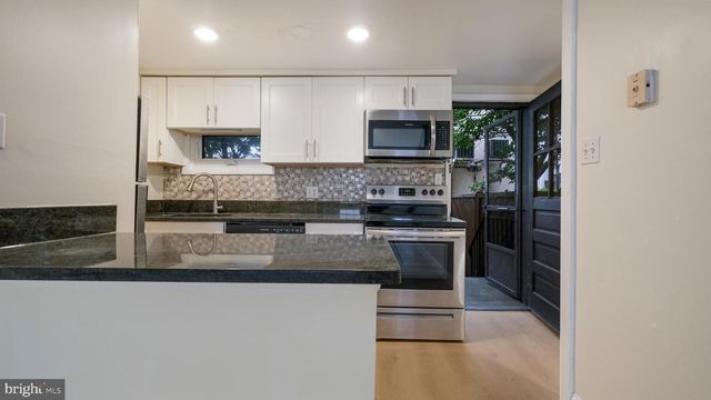 248-262 ALDER ST, Philadelphia, PA 19107