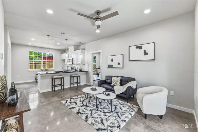 633 W Avenue Z, San Angelo, TX 76903