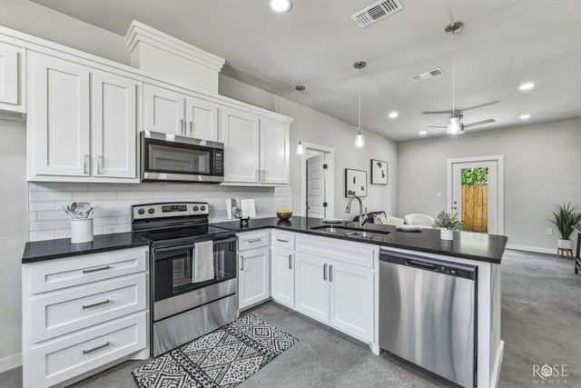 633 W Avenue Z, San Angelo, TX 76903