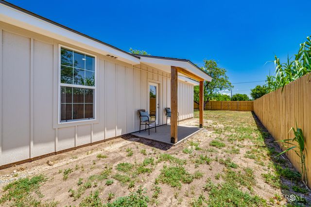 633 W Avenue Z, San Angelo, TX 76903