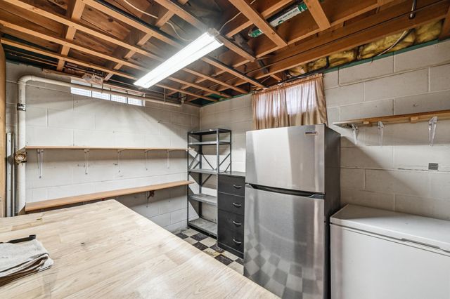 2004 18th Street NW, Rochester, MN 55901