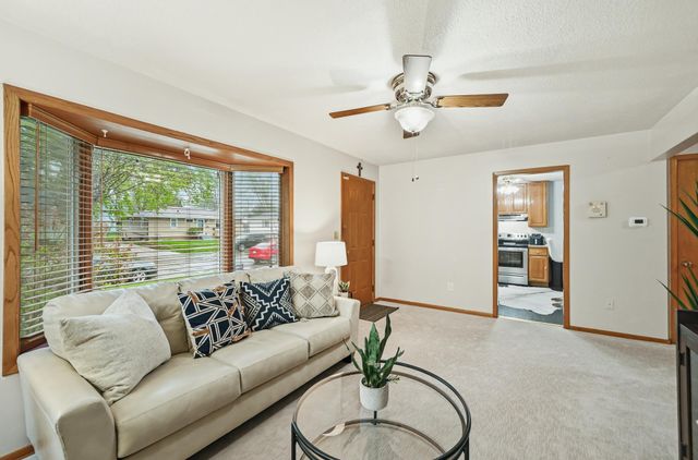 2004 18th Street NW, Rochester, MN 55901