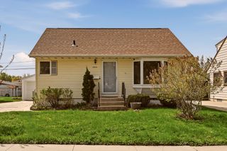 2004 18th Street NW, Rochester, MN 55901