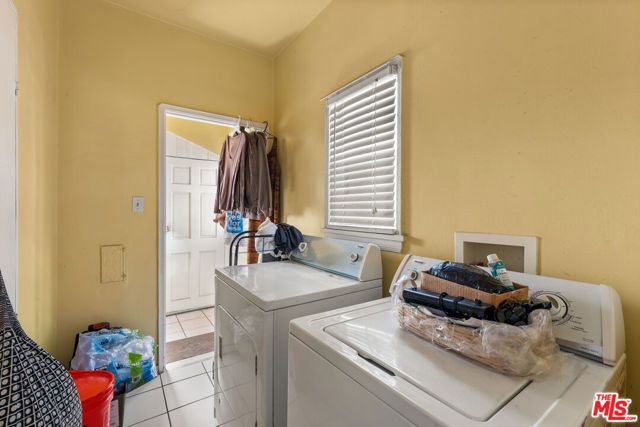 1722 W 79th Street, Los Angeles, CA 90047