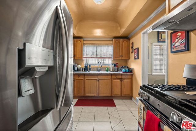 1722 W 79th Street, Los Angeles, CA 90047