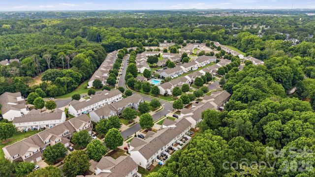 12429 Stratfield Place Circle, Pineville, NC 28134
