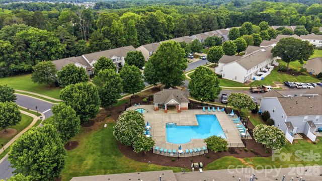 12429 Stratfield Place Circle, Pineville, NC 28134