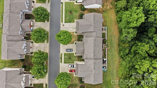 12429 Stratfield Place Circle, Pineville, NC 28134
