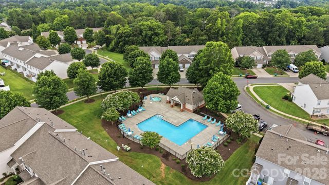 12429 Stratfield Place Circle, Pineville, NC 28134