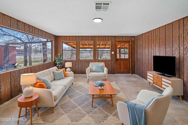 660 Wendy Lane, Las Cruces, NM 88007