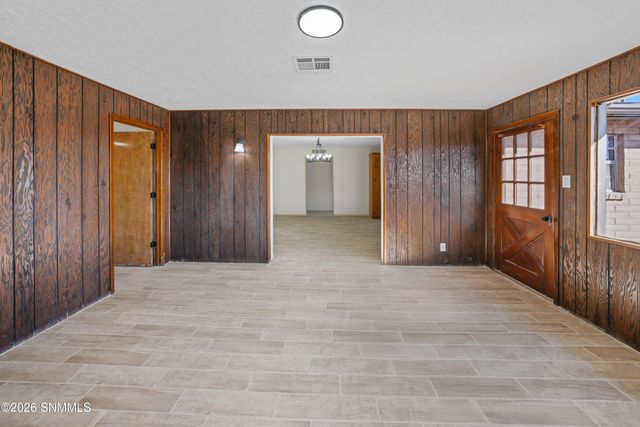 660 Wendy Lane, Las Cruces, NM 88007