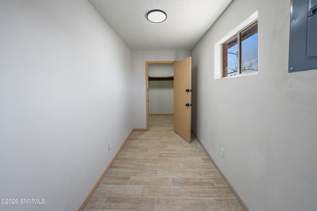 660 Wendy Lane, Las Cruces, NM 88007