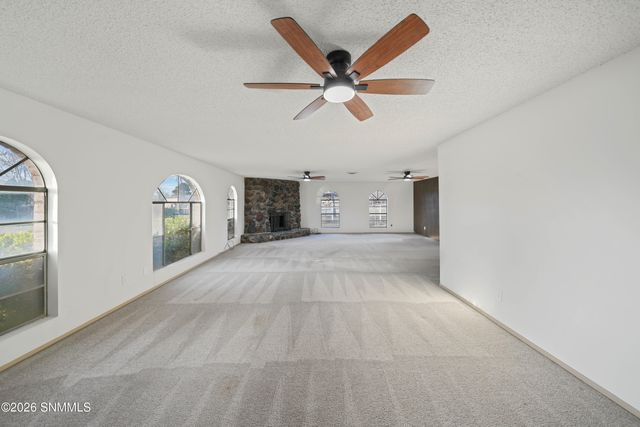 660 Wendy Lane, Las Cruces, NM 88007