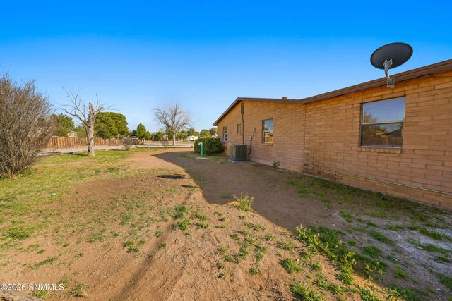 660 Wendy Lane, Las Cruces, NM 88007