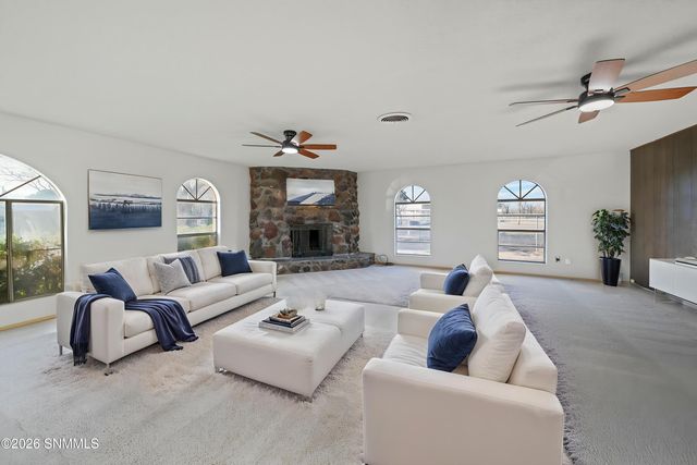 660 Wendy Lane, Las Cruces, NM 88007