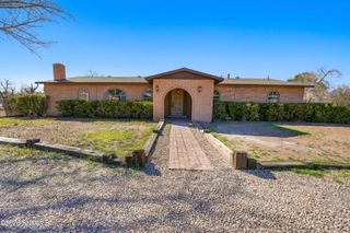 660 Wendy Lane, Las Cruces, NM 88007