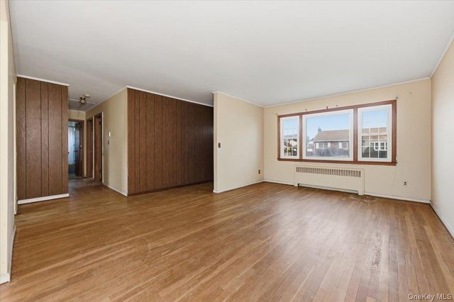 2 McLeod Street, Massapequa Park, NY 11762