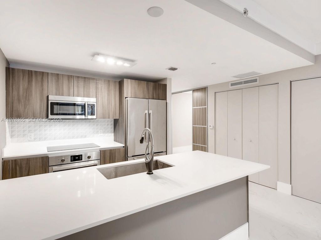 488 NE 18th St 2507, Miami, FL 33132