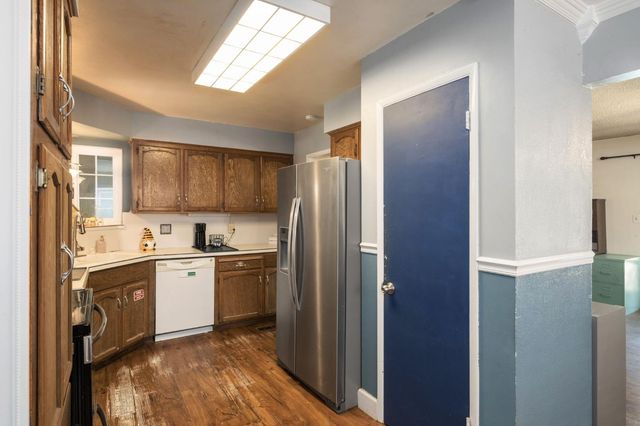 2564 E Los Altos Avenue, Fresno, CA 93710