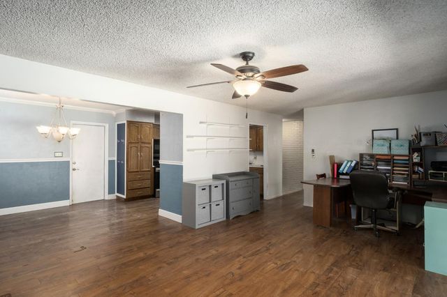 2564 E Los Altos Avenue, Fresno, CA 93710