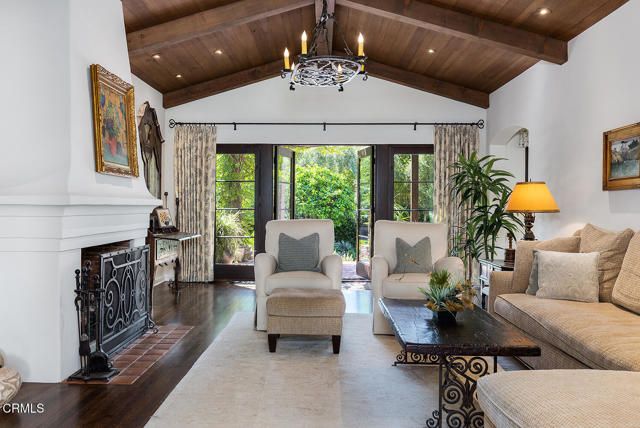 546 La Loma Road, Pasadena, CA 91105
