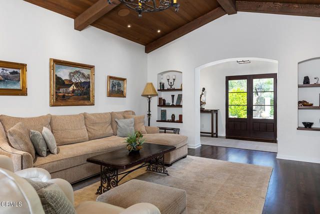 546 La Loma Road, Pasadena, CA 91105
