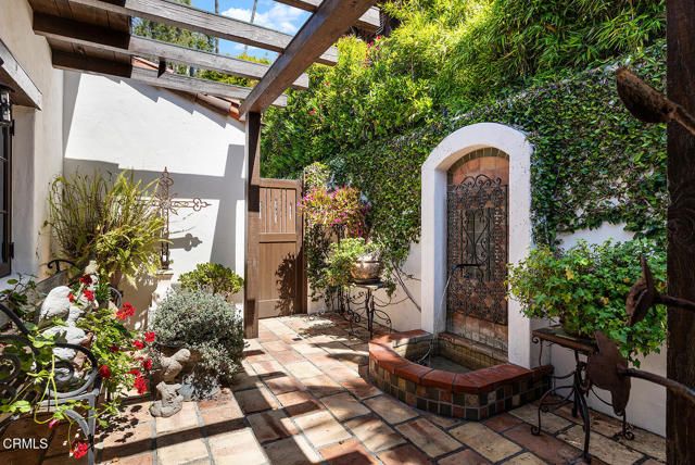546 La Loma Road, Pasadena, CA 91105