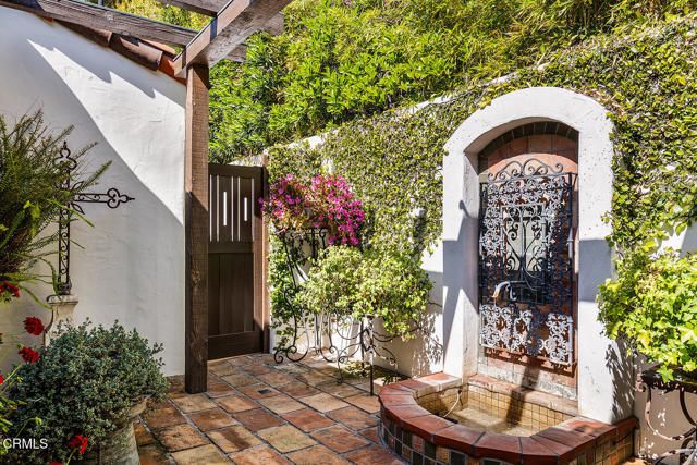 546 La Loma Road, Pasadena, CA 91105