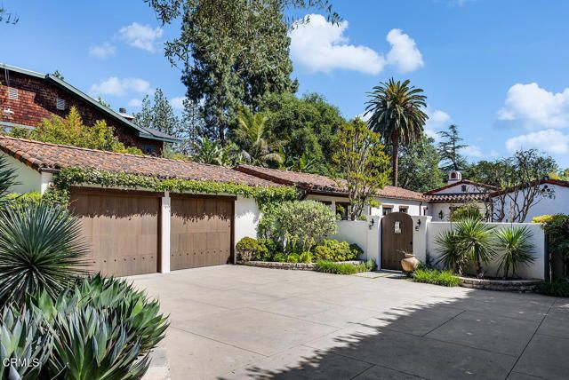 546 La Loma Road, Pasadena, CA 91105
