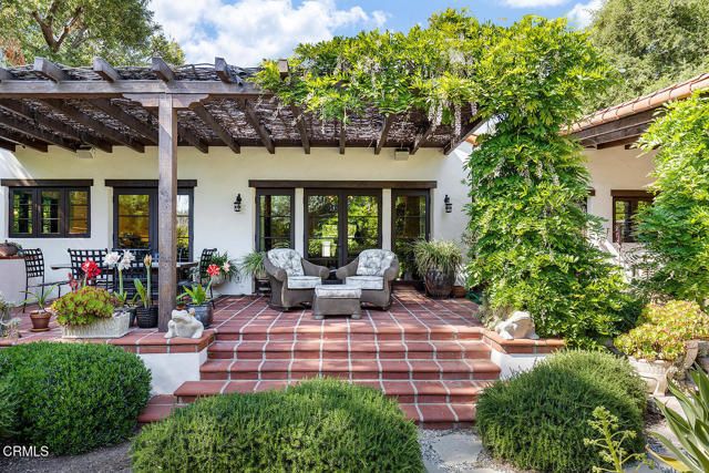 546 La Loma Road, Pasadena, CA 91105
