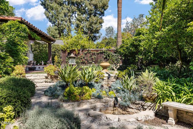 546 La Loma Road, Pasadena, CA 91105