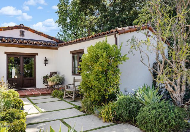546 La Loma Road, Pasadena, CA 91105