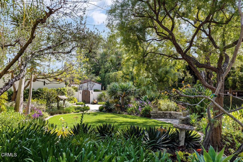 546 La Loma Road, Pasadena, CA 91105
