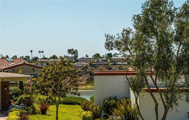 2108 Vista Entrada, Newport Beach, CA 92660