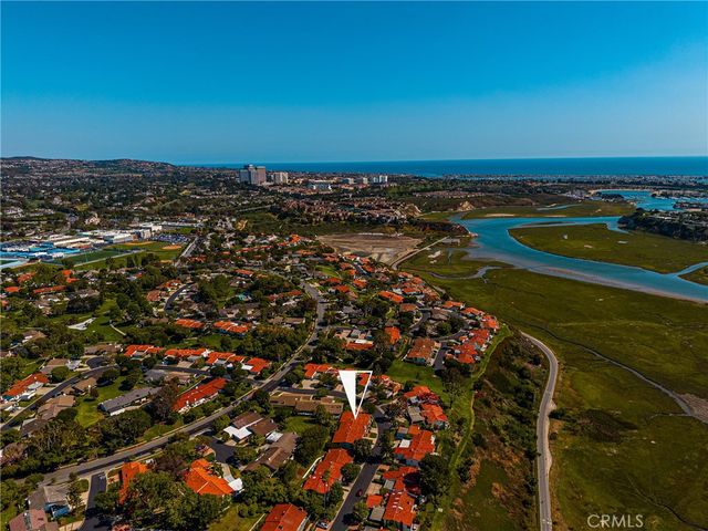 2108 Vista Entrada, Newport Beach, CA 92660