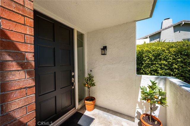 2108 Vista Entrada, Newport Beach, CA 92660