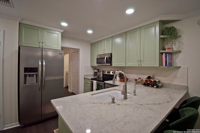 201 Ellwood St Apt 107, San Antonio, TX 78209