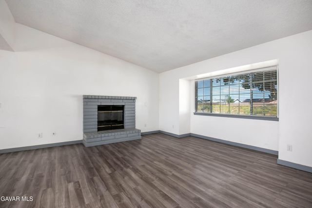 10416 Peach Avenue, California City, CA 93505