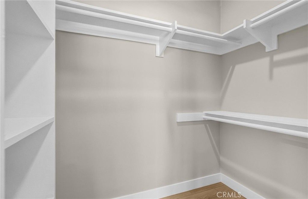 Image 25 of property listing at 5348 Fairview Boulevard 3, Ladera Heights, CA 90056